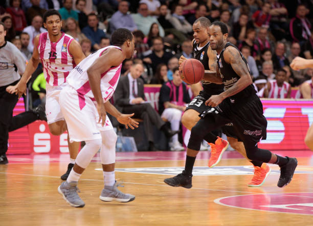 他在过去几 他在过去几