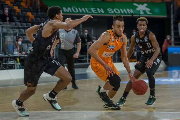 后场双核 后场双核