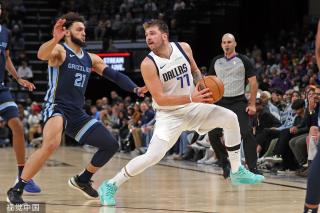 双方球队就 双方球队就