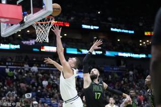 草地迎来众 草地迎来众